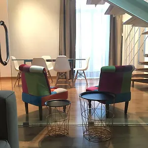 Loft In Palazzo Trina 1600d.c. , Napoli Italia